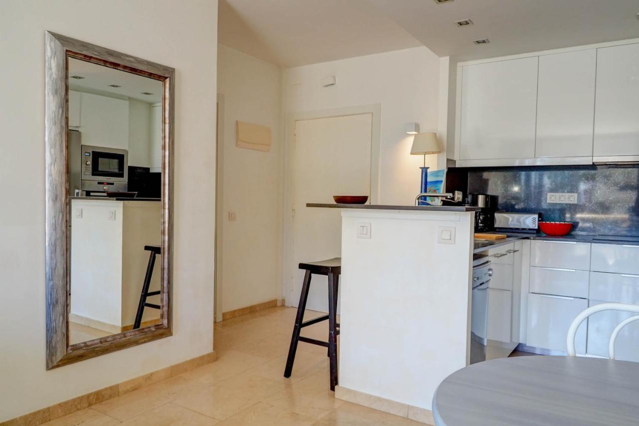 Mediterraneo Seaview Apartment By Hello Homes ซีเจส ภายนอก รูปภาพ