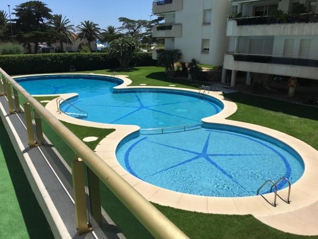 Mediterraneo Seaview Apartment By Hello Homes ซีเจส ภายนอก รูปภาพ